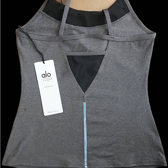 ALO Yoga Tops - ALO Yoga purpose Fitted THANK .